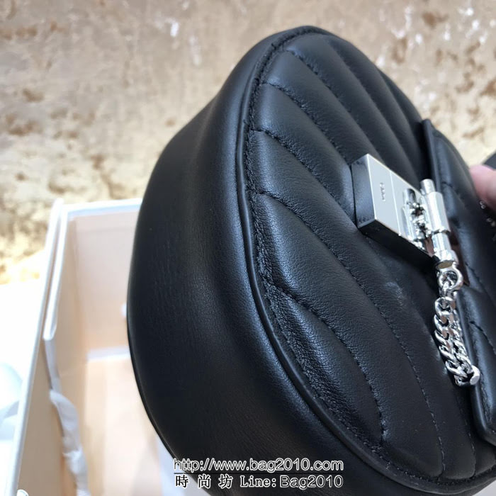 Chloe克洛伊 2018 最新一季春夏主打款 金屬圈手柄 mini號小豬包  ypk1015